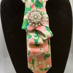 Floral Necklace Tie with Pearl Embellishments